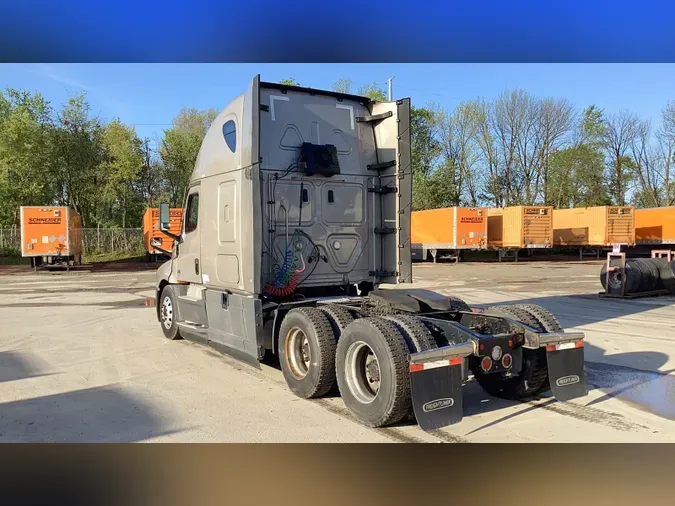 2021 Freightliner Cascadia