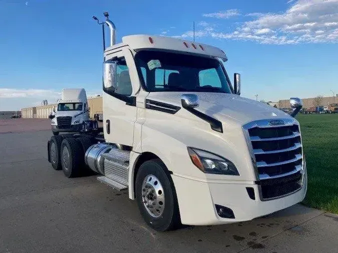 2025 Freightliner New Cascadia6792d6e58f962b539f2e4963753ec027