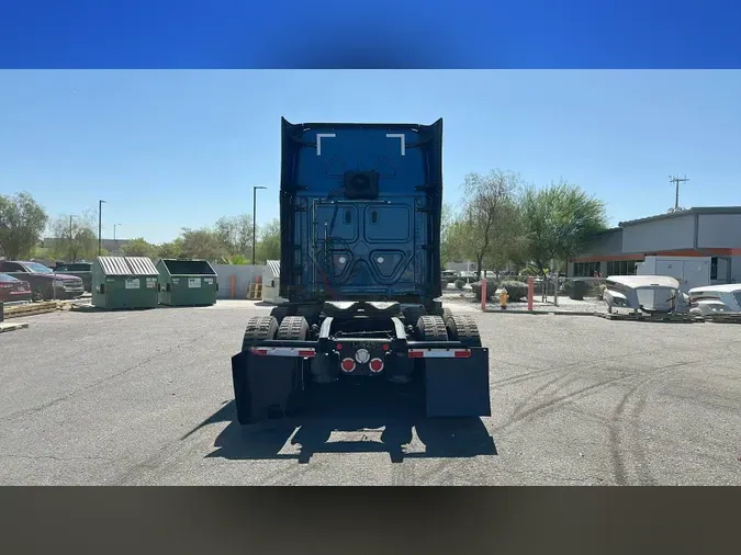 2022 Freightliner Cascadia