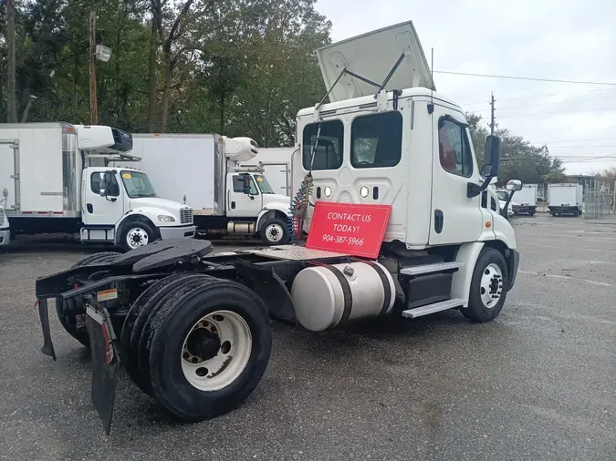 2018 FREIGHTLINER/MERCEDES CASCADIA 113