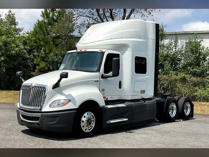 2022 INT LT625 6x4