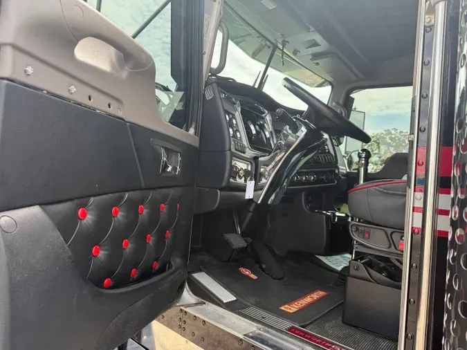 2024 Kenworth W900L