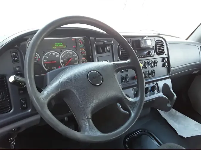 2020 FREIGHTLINER/MERCEDES M2 106