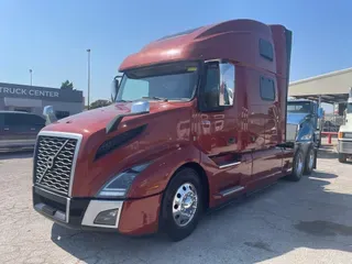 2022 VOLVO VNL64T860