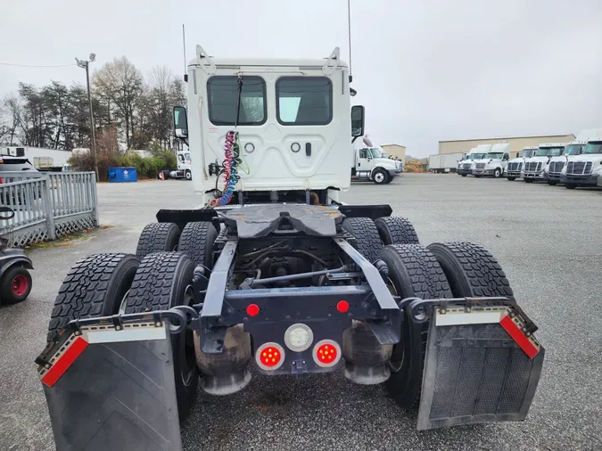 2018 FREIGHTLINER/MERCEDES CASCADIA 125