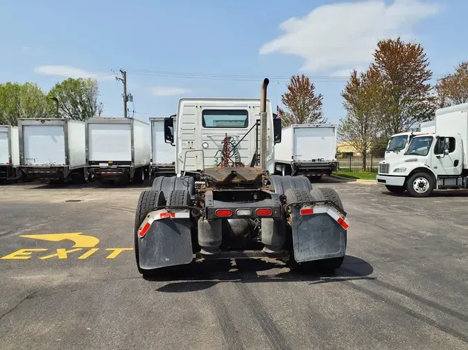 2019 VOLVO VNL64T-300