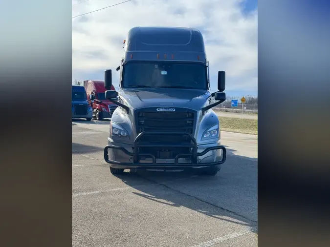 2023 FREIGHTLINER Cascadia 126