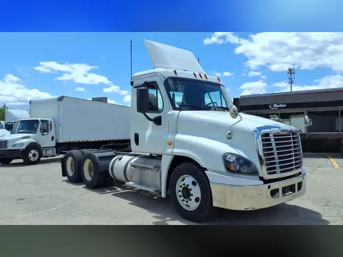 2019 FREIGHTLINER/MERCEDES CASCADIA 12567ac3e009ba9c0a2cb53c1f257d2be4f