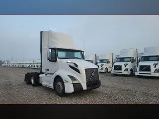 2019 Volvo VNL300