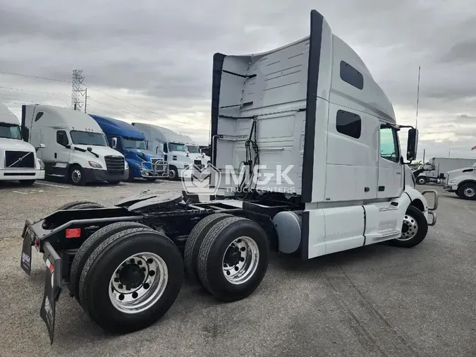 2023 VOLVO VNL64T760