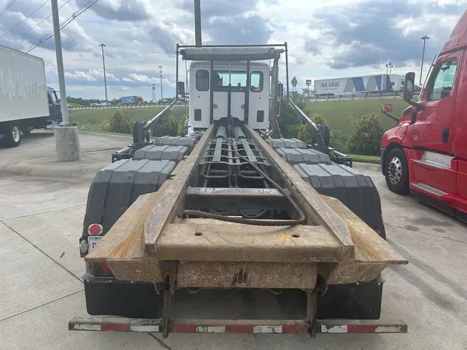 2022 Kenworth T880