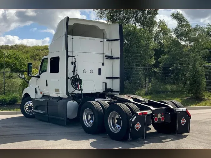 2022 INT LT625 6x4