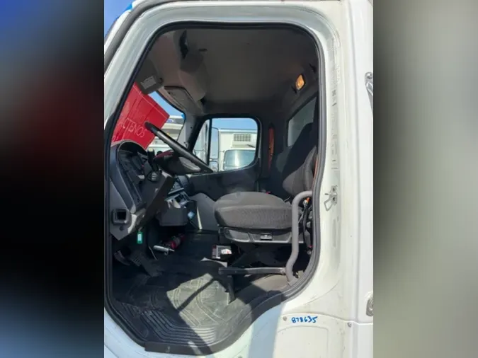 2019 FREIGHTLINER/MERCEDES M2 106