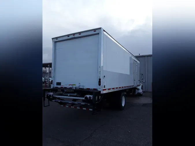 2018 FREIGHTLINER/MERCEDES M2 106
