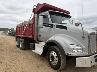 2016 KENWORTH T880