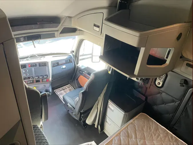 2023 Kenworth T68067bae1bce8bbb543b31500bf1ec2b20e