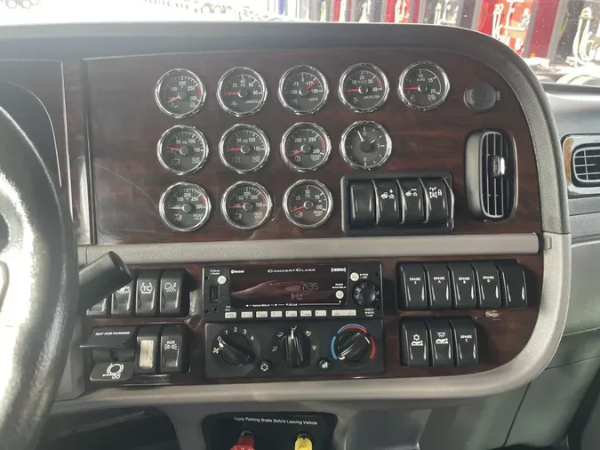 2024 Peterbilt 38967bc453fcde04c3c165b9293cc72cf25