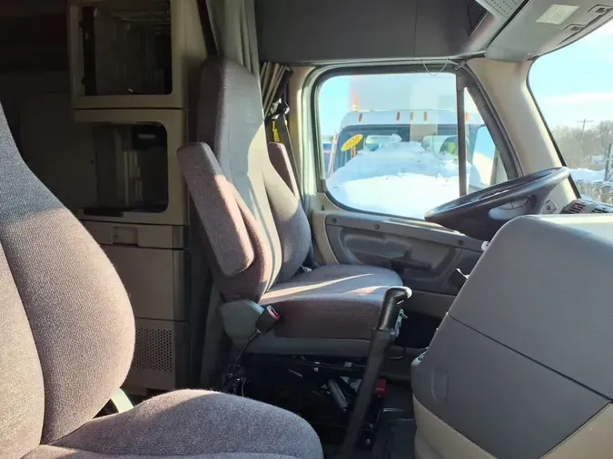 2020 FREIGHTLINER/MERCEDES CASCADIA 12567bd9954e927a11a15d2b56b56764408