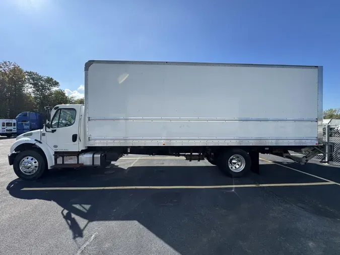 2019 Freightliner Business Class M2 106