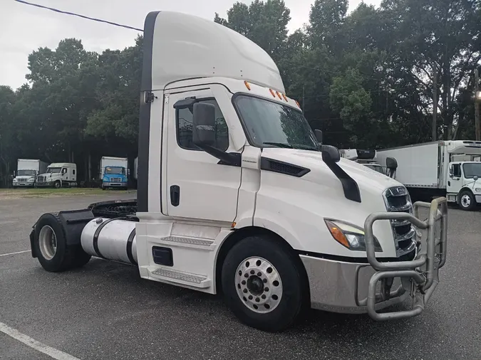 2021 FREIGHTLINER/MERCEDES CASCADIA PX11642ST