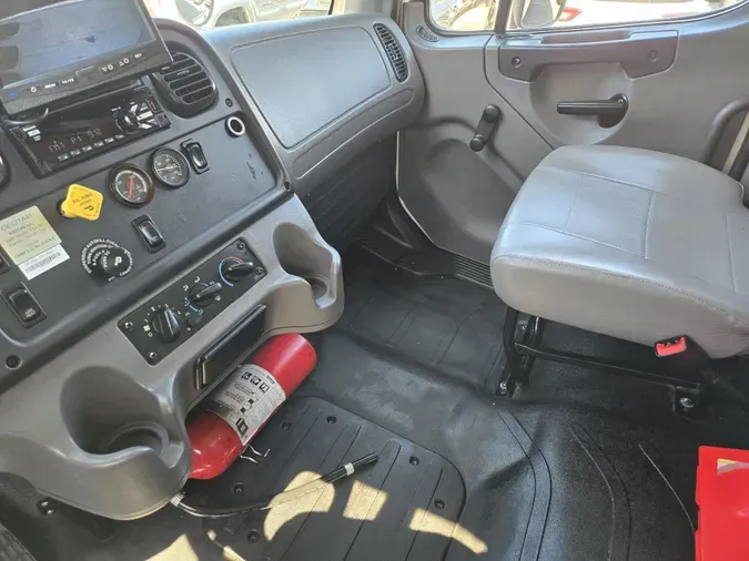 2019 Freightliner Business Class M2 106