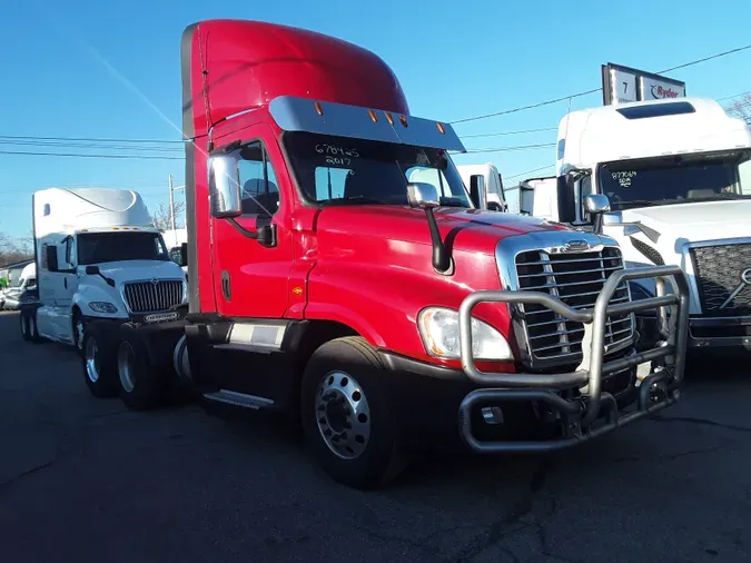 2017 FREIGHTLINER/MERCEDES CASCADIA 125