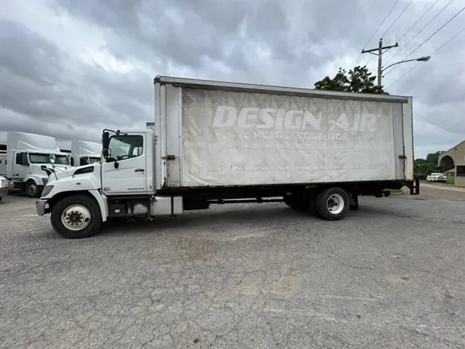 2017 HINO 268