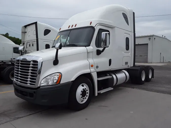 2019 FREIGHTLINER/MERCEDES CASCADIA 125