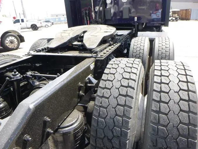 2023 Kenworth T68067d3d07854961e9f1a5792bf21946690