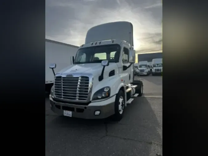 2017 FREIGHTLINER/MERCEDES CASCADIA 11367d503584fbf5a9762c529ebd75c6384