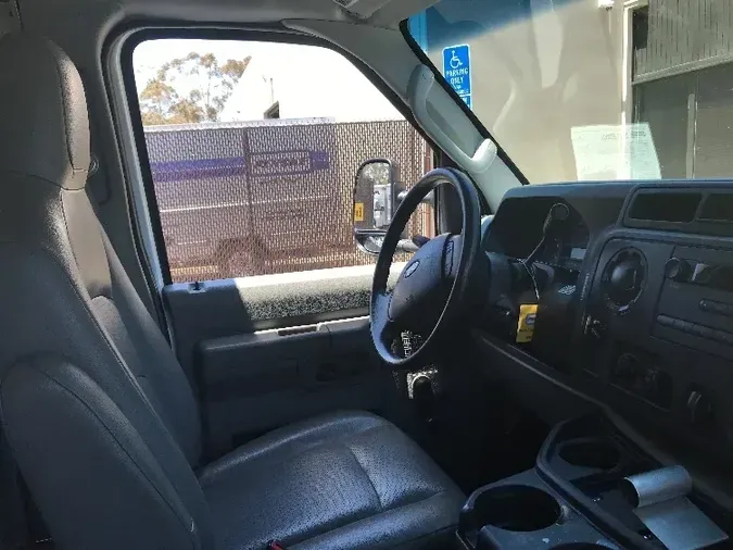 2019 FORD MOTOR COMPANY E350