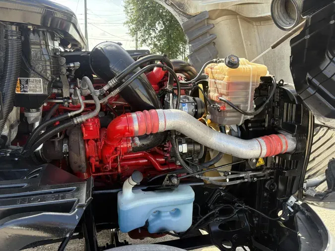 2021 International LT625