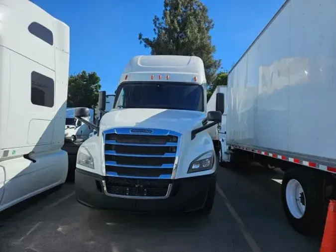 2018 FREIGHTLINER/MERCEDES CASCADIA 113