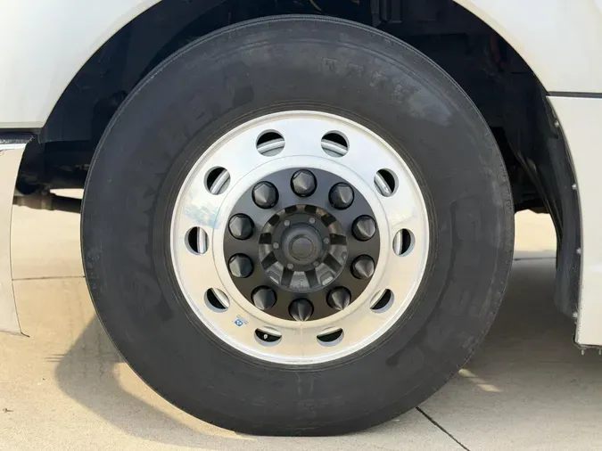 2023 Kenworth T680