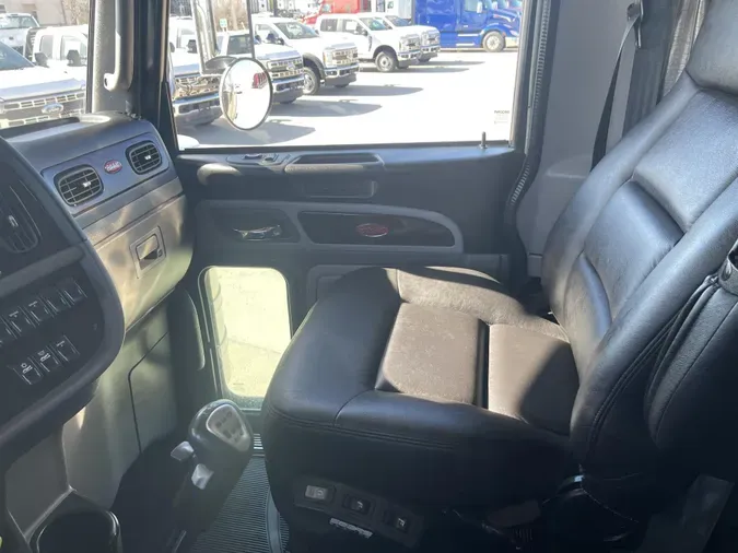 2024 Peterbilt 38967db37d7aefec6728b6e33dcd6b3333f