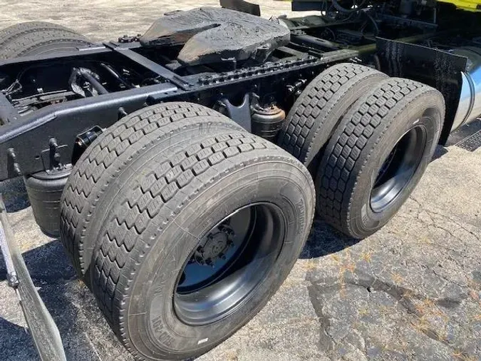 2023 International LT625