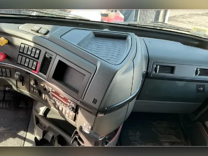 2025 VOLVO VNL64T86067e19bcdcebccbcc987b0b86bb8a50d6