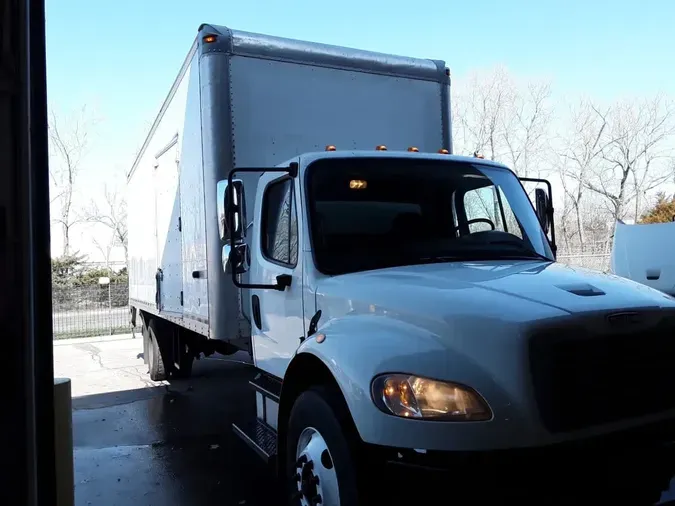 2018 FREIGHTLINER/MERCEDES M2 106
