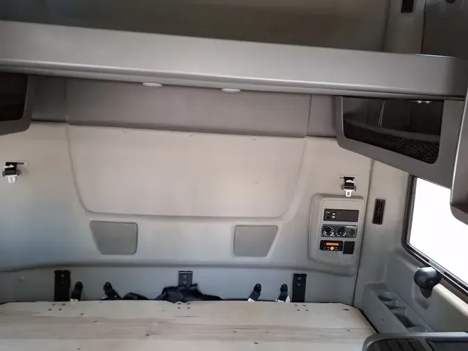 2020 NAVISTAR INTERNATIONAL LT625 SLPR CAB