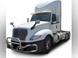 2023 International LT625