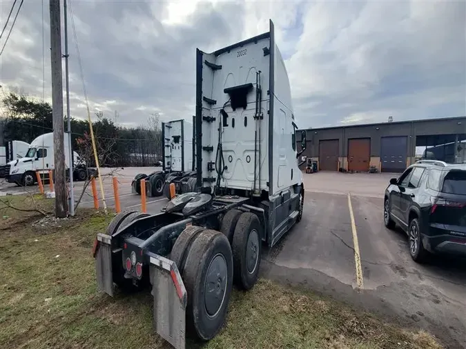 2020 FREIGHTLINER CASCADEVO1