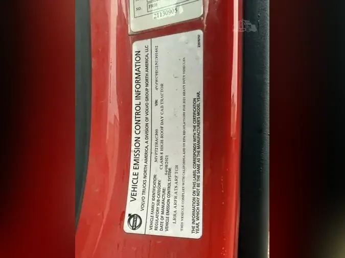 2022 VOLVO VNR64T300