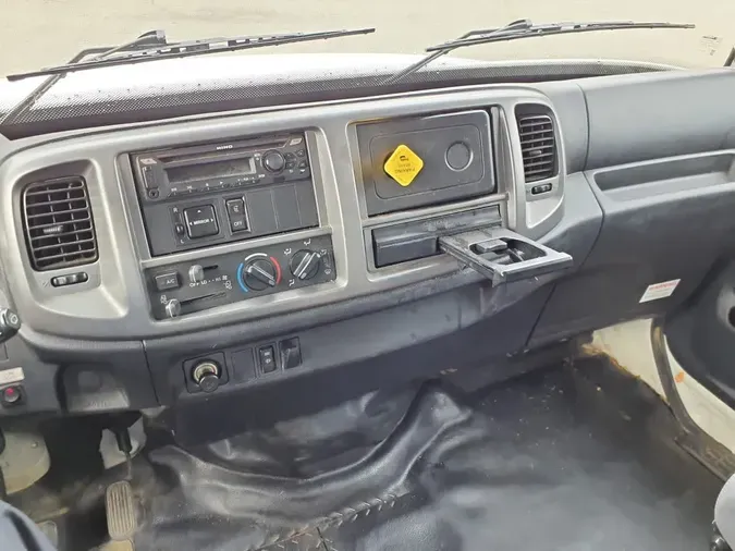 2018 FREIGHTLINER HINO 338