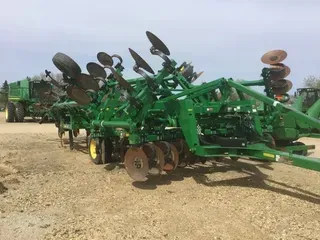 2015 John Deere 2730