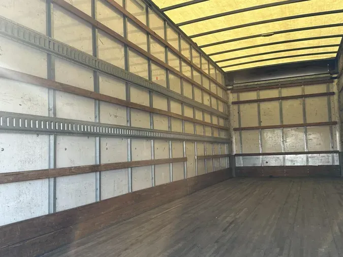2017 International 4300-4X2