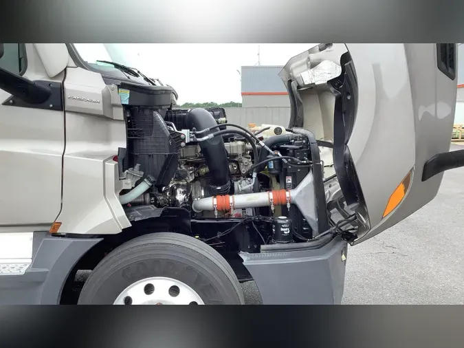 2024 Freightliner Cascadia 126
