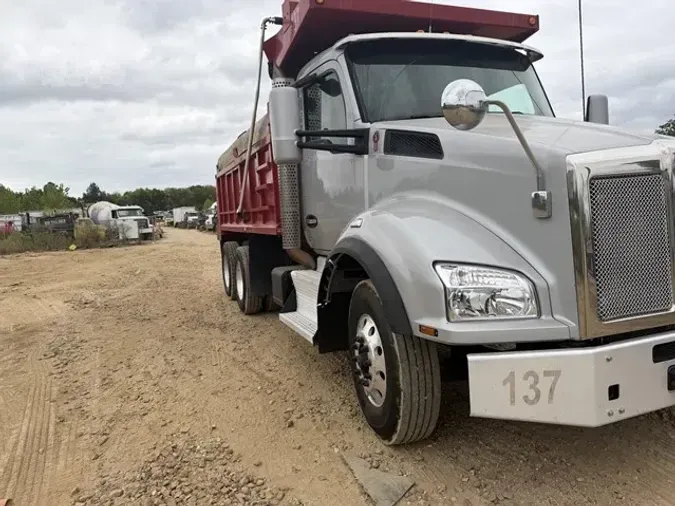 2016 KENWORTH T880