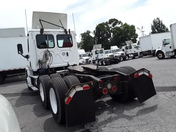 2018 FREIGHTLINER CASCADIA 125
