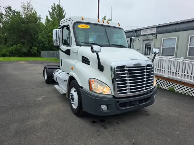 2020 FREIGHTLINER/MERCEDES CASCADIA 113