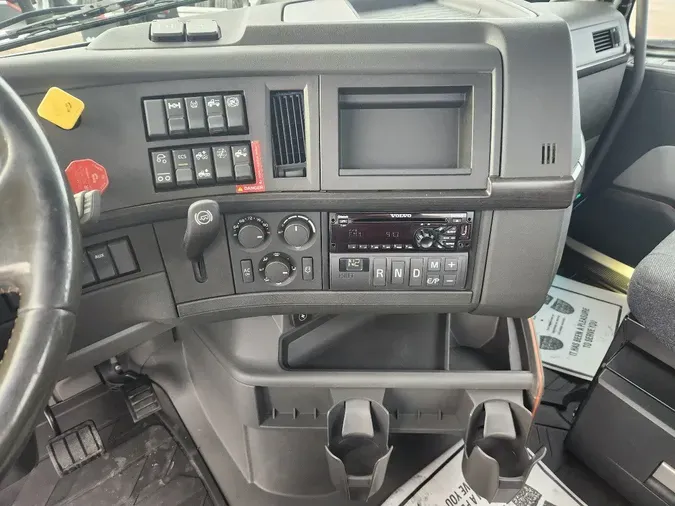 2019 VOLVO VNL62T300